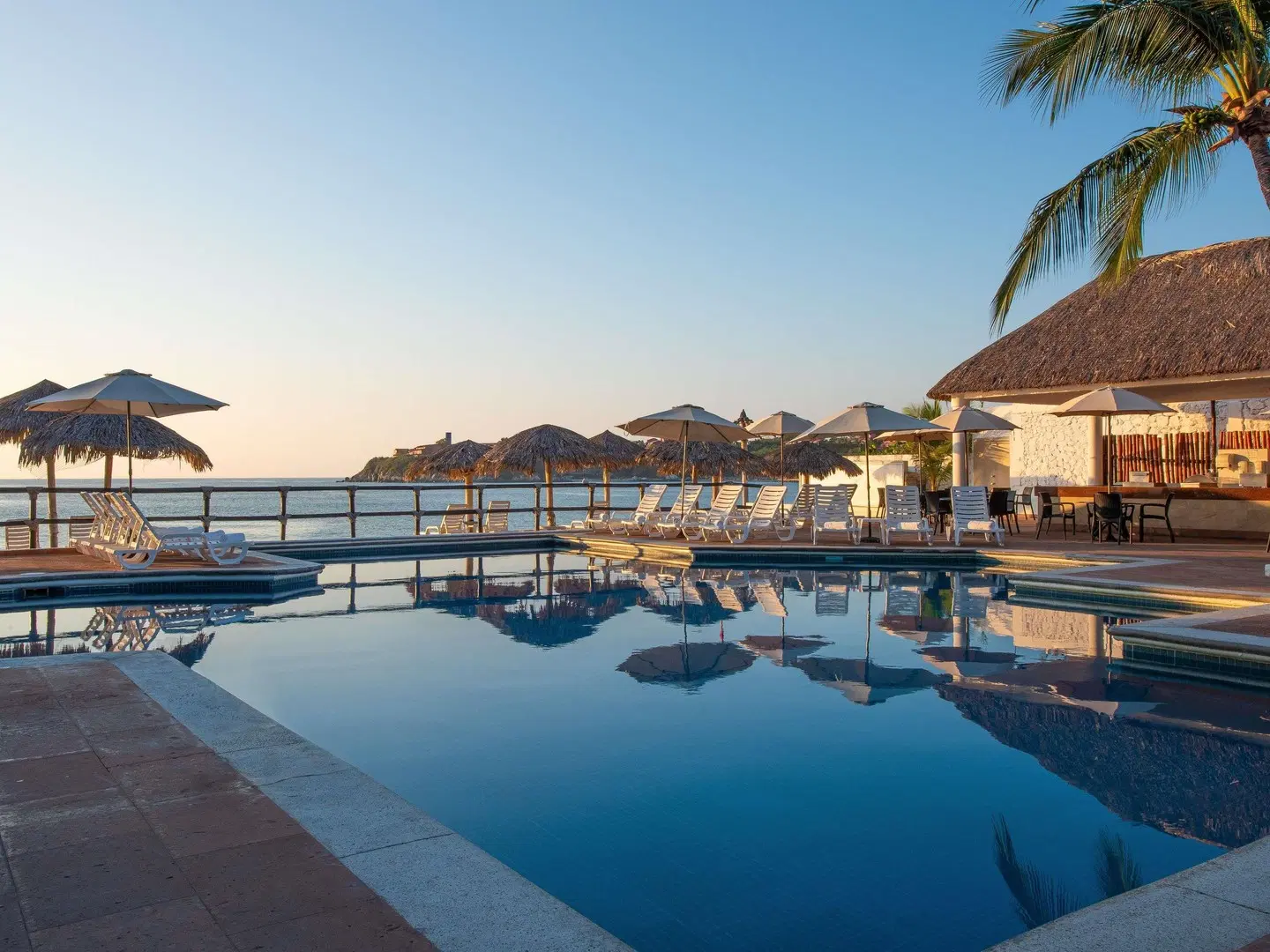 Park Royal Beach Huatulco OUTDOOR_POOL