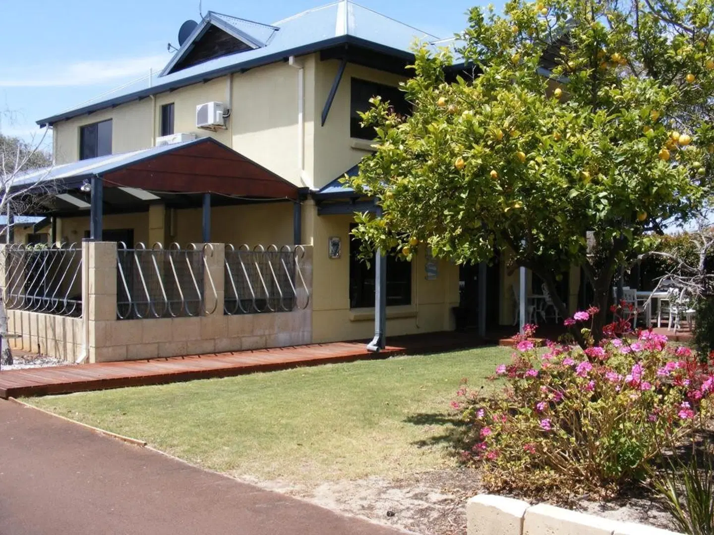 Observatory Guesthouse EXTERIOR