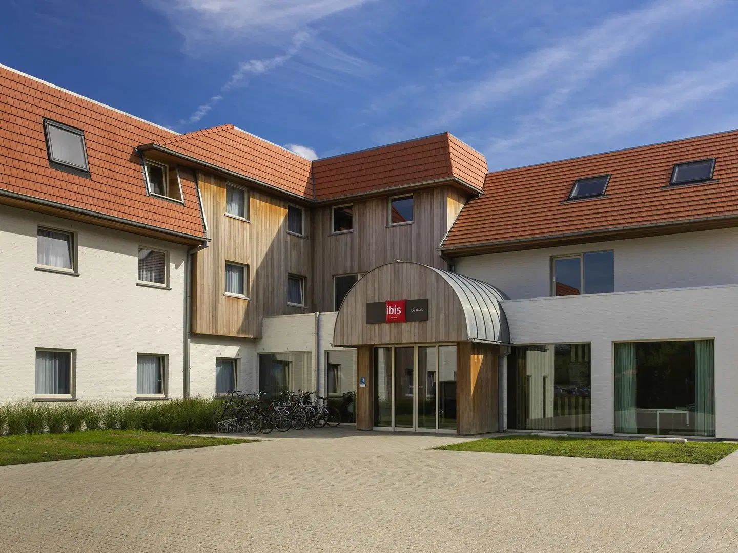 ibis De Haan EXTERIOR