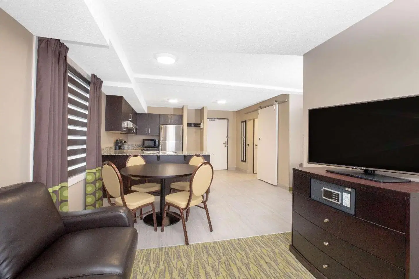 Super 8 by Wyndham Canmore LOUNGE_LOBBY