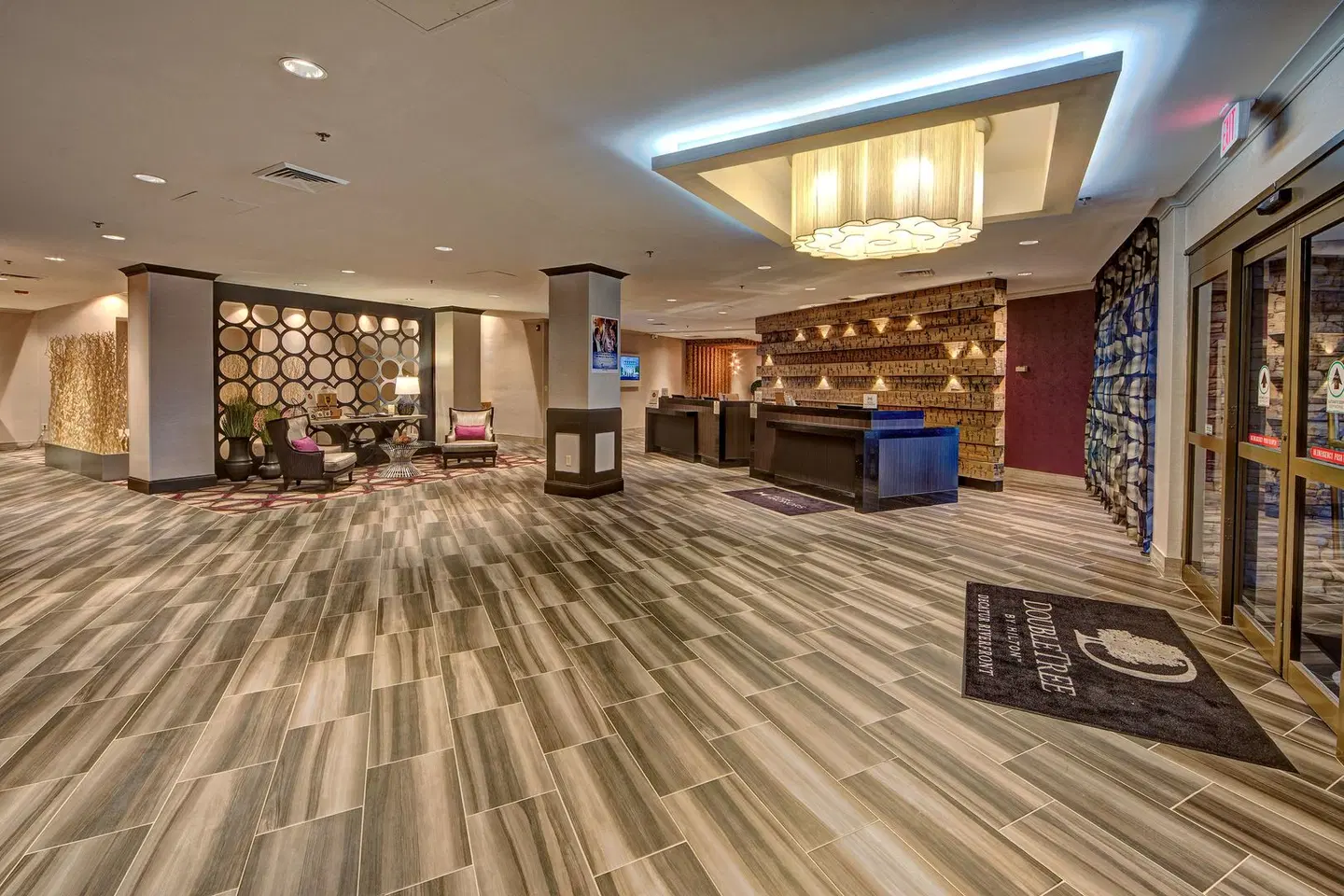 DoubleTree by Hilton Decatur Riverfront LOUNGE_LOBBY