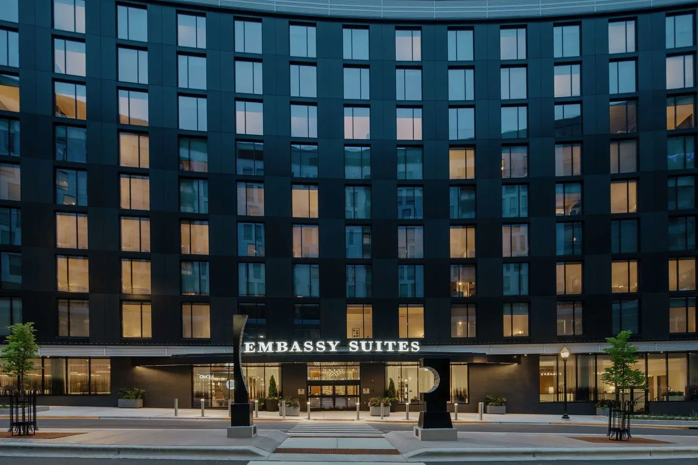Embassy Suites by Hilton Madison Downtown EXTERIOR