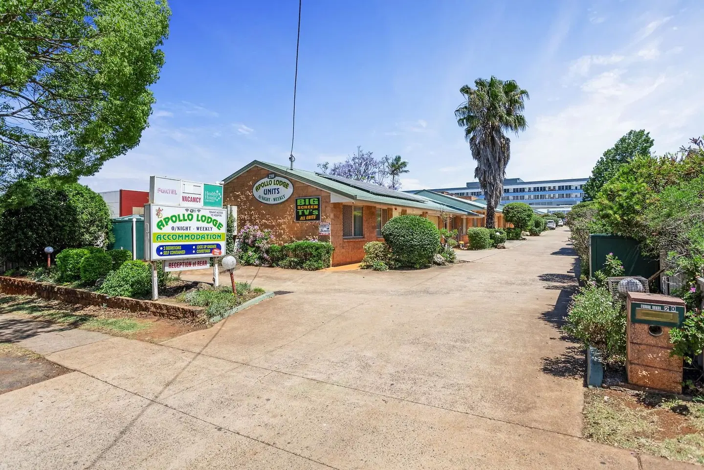 Apollo Lodge EXTERIOR