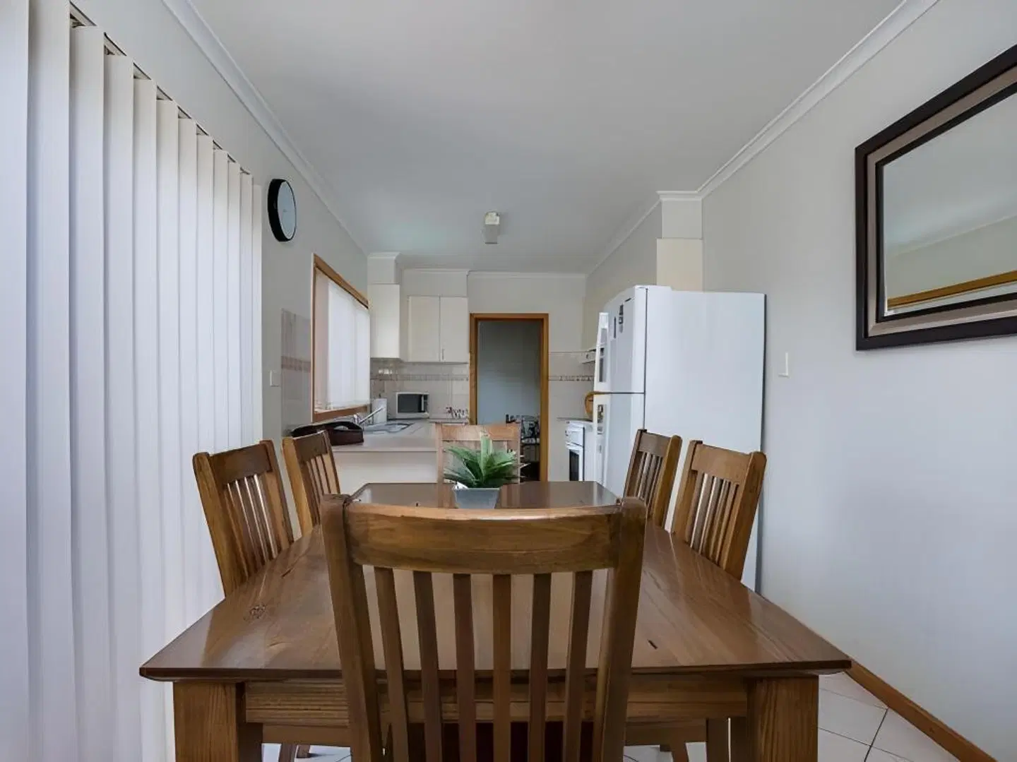 Beach Holiday Apartments ROOM_EXAMPLE