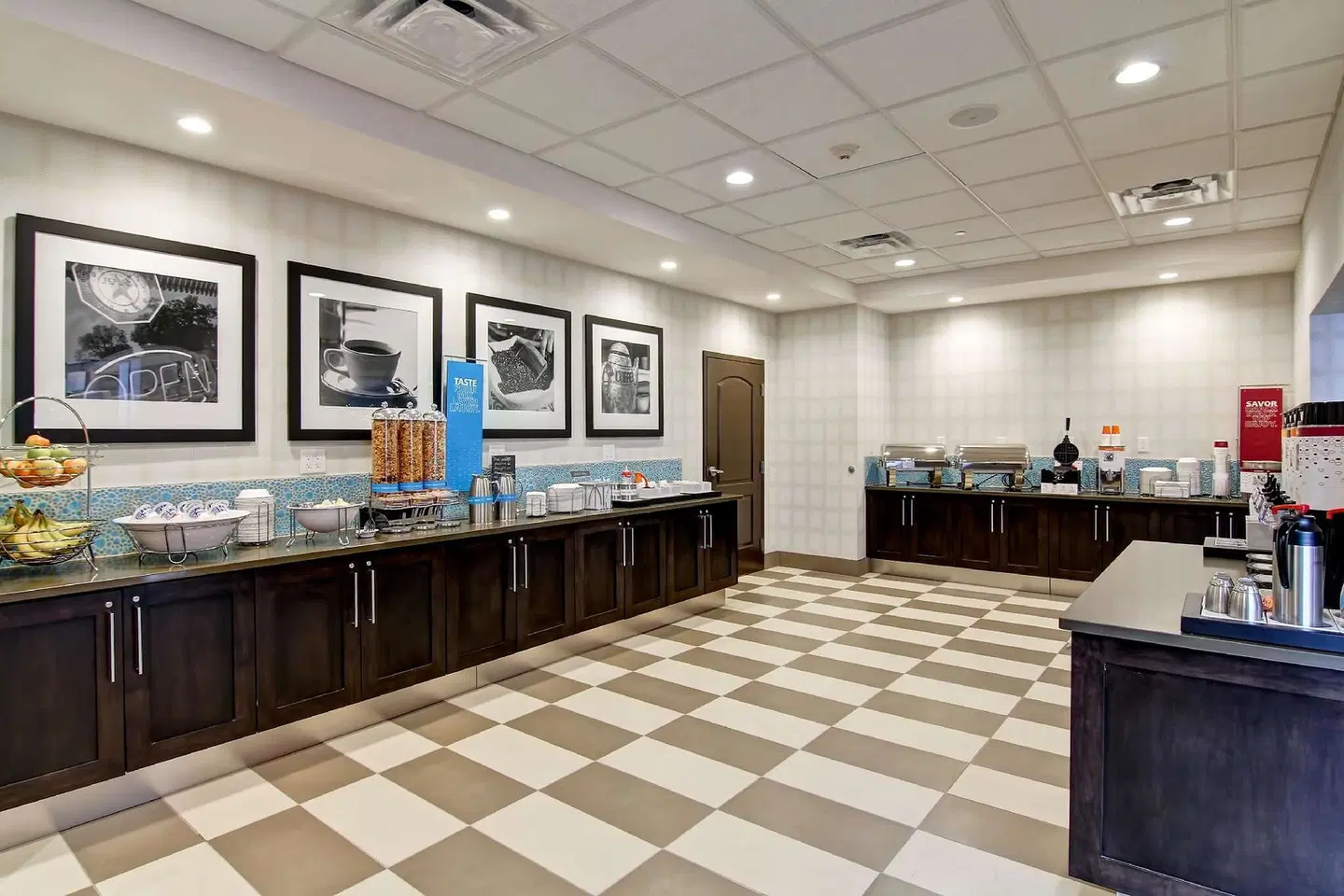 Hampton Inn & Suites by Hilton Saskatoon Airport LOUNGE_LOBBY