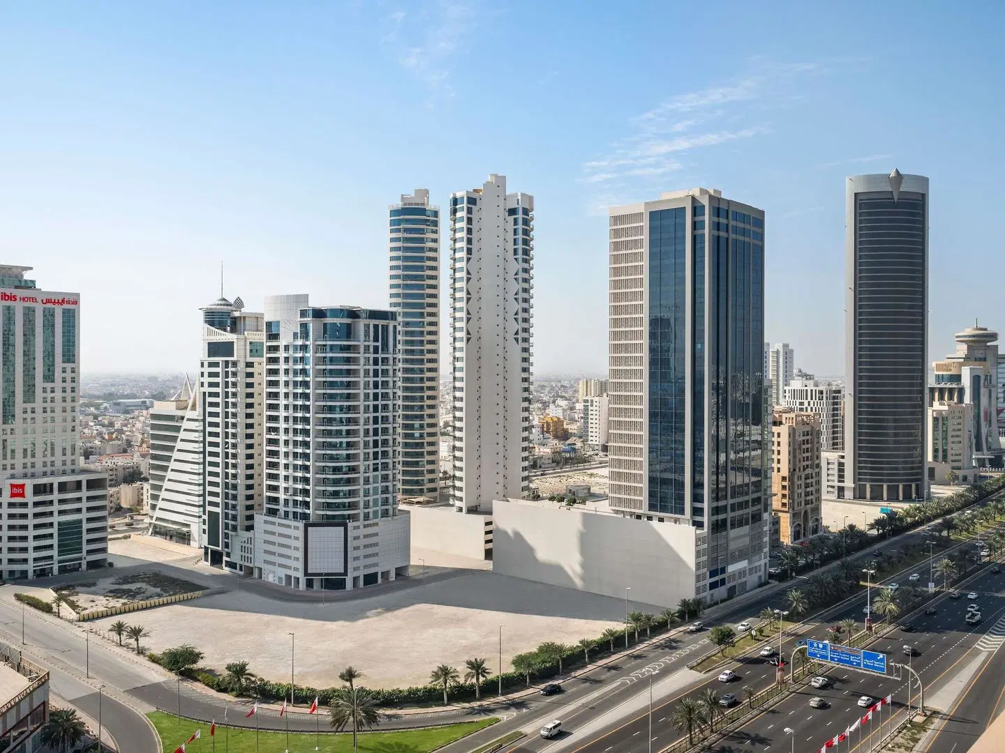 ibis Seef Manama EXTERIOR