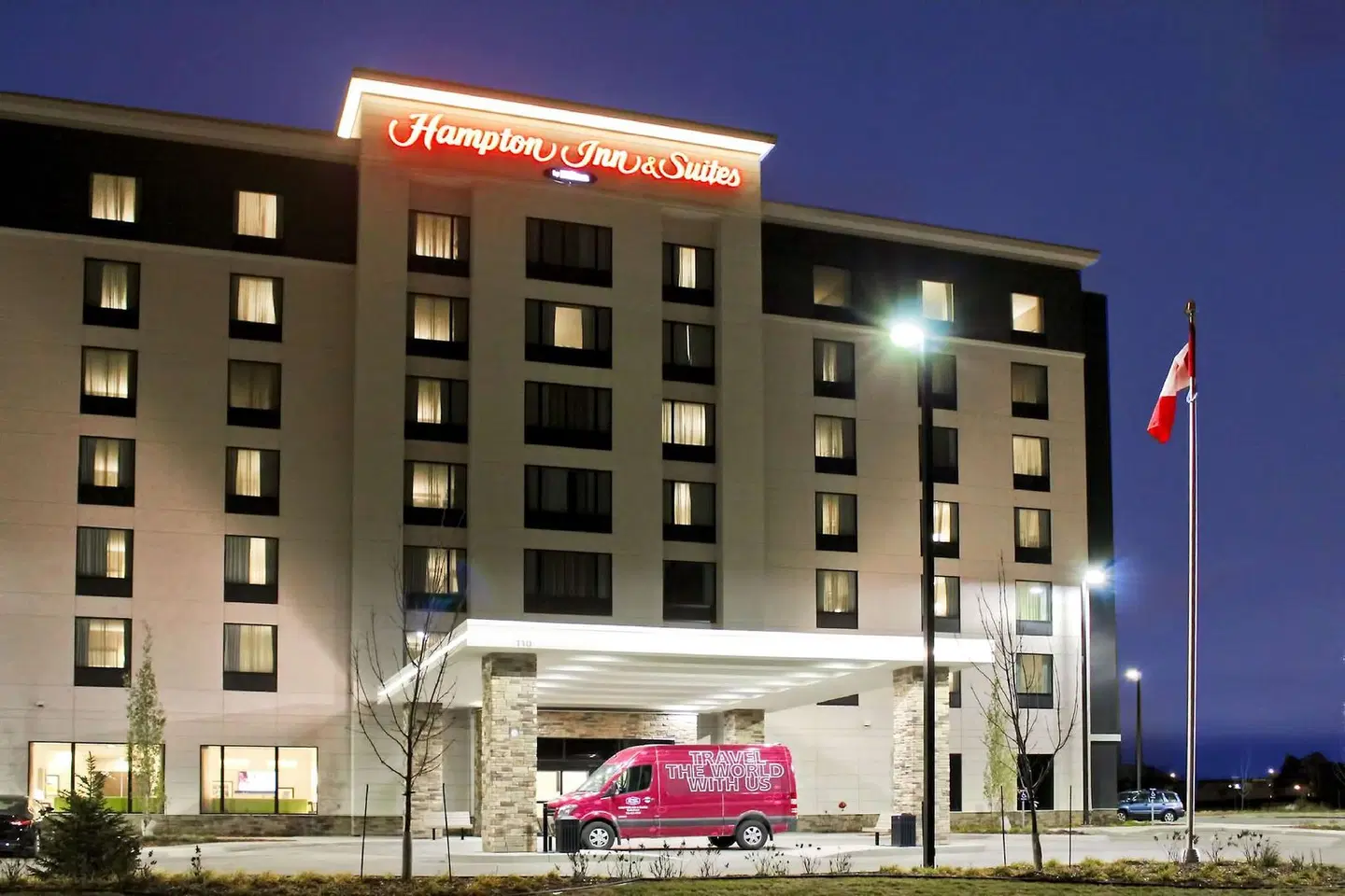Hampton Inn & Suites by Hilton Saskatoon Airport EXTERIOR