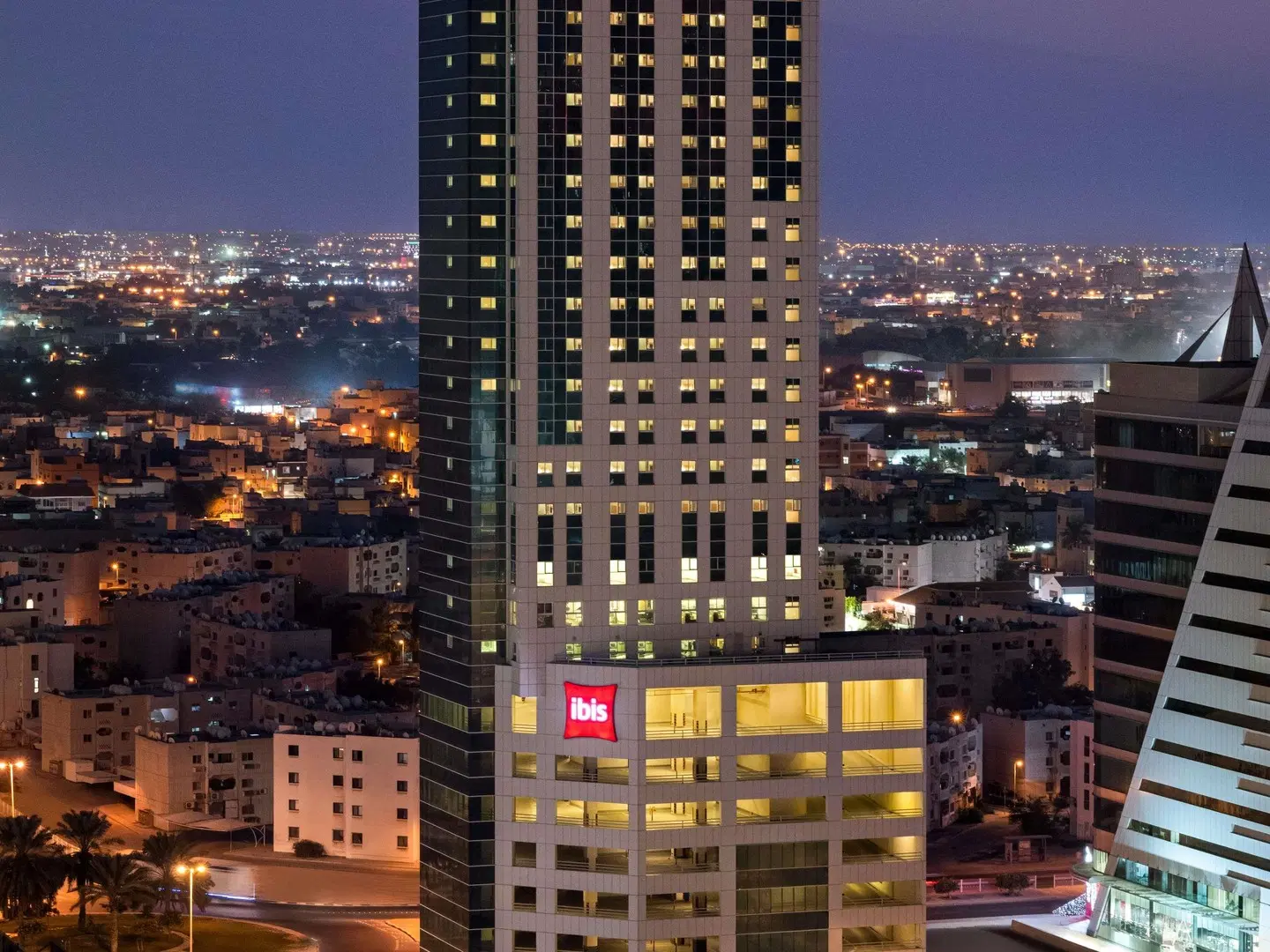 ibis Seef Manama EXTERIOR
