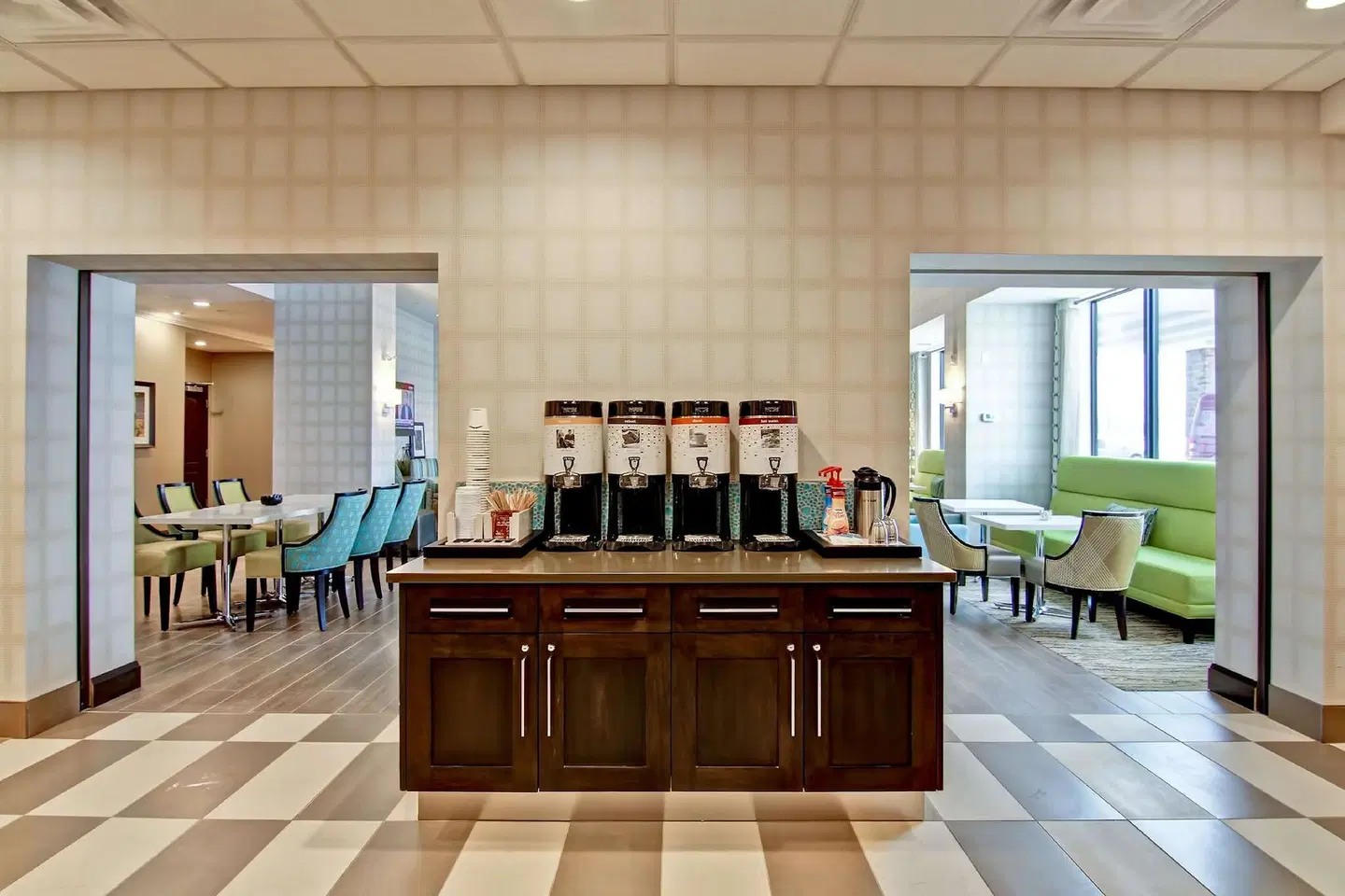 Hampton Inn & Suites by Hilton Saskatoon Airport LOUNGE_LOBBY