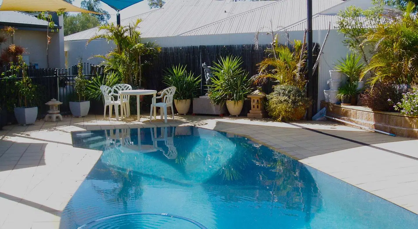 A Good Rest B & B OUTDOOR_POOL