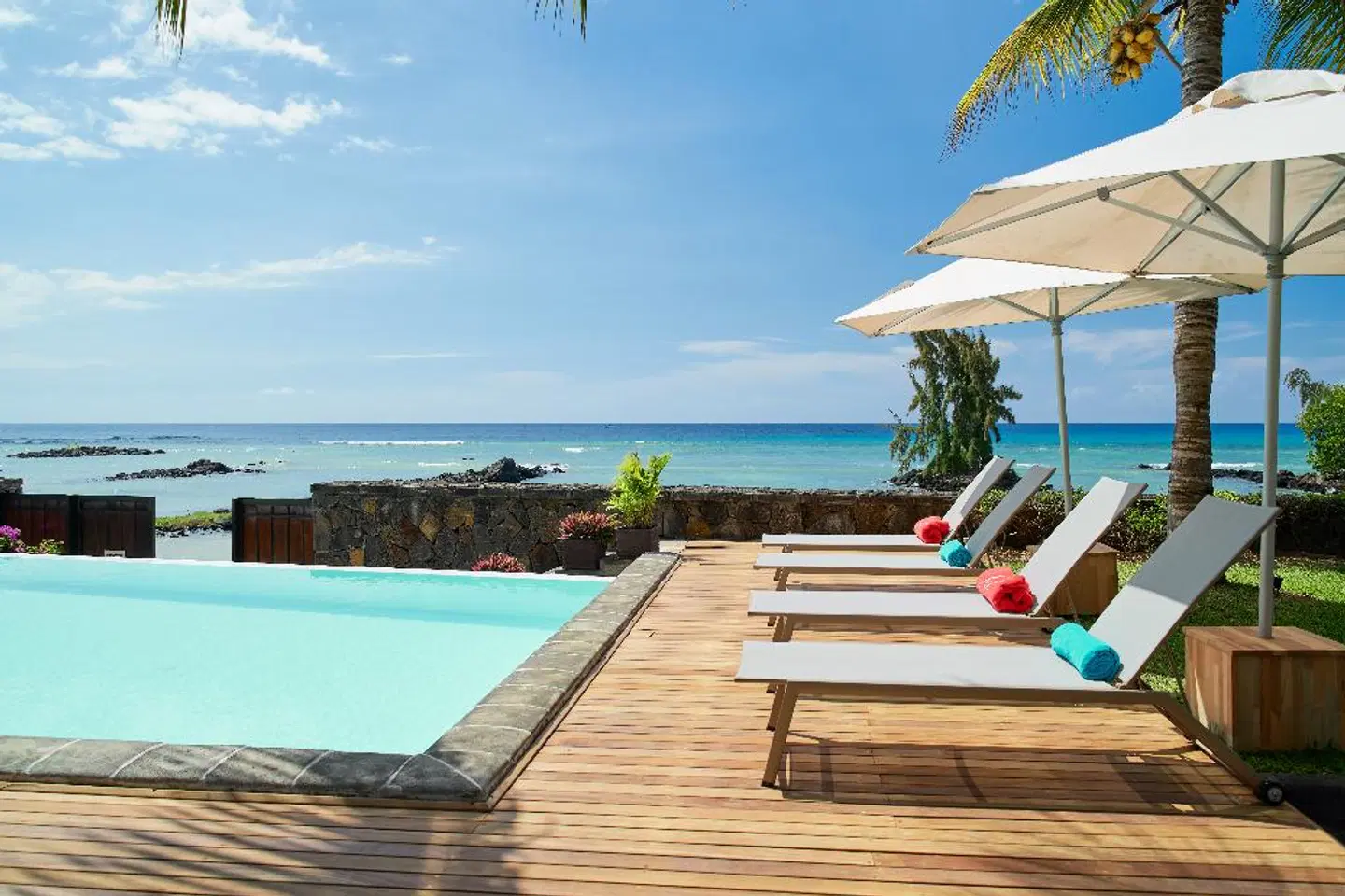Bel Azur Beach Resort by LOV OUTDOOR_POOL