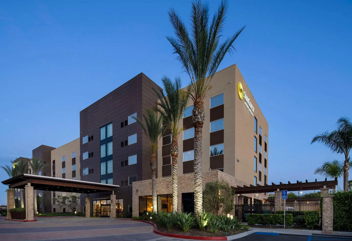 SunCoast Park Hotel Anaheim, Tapestry Collection by Hilton EXTERIOR