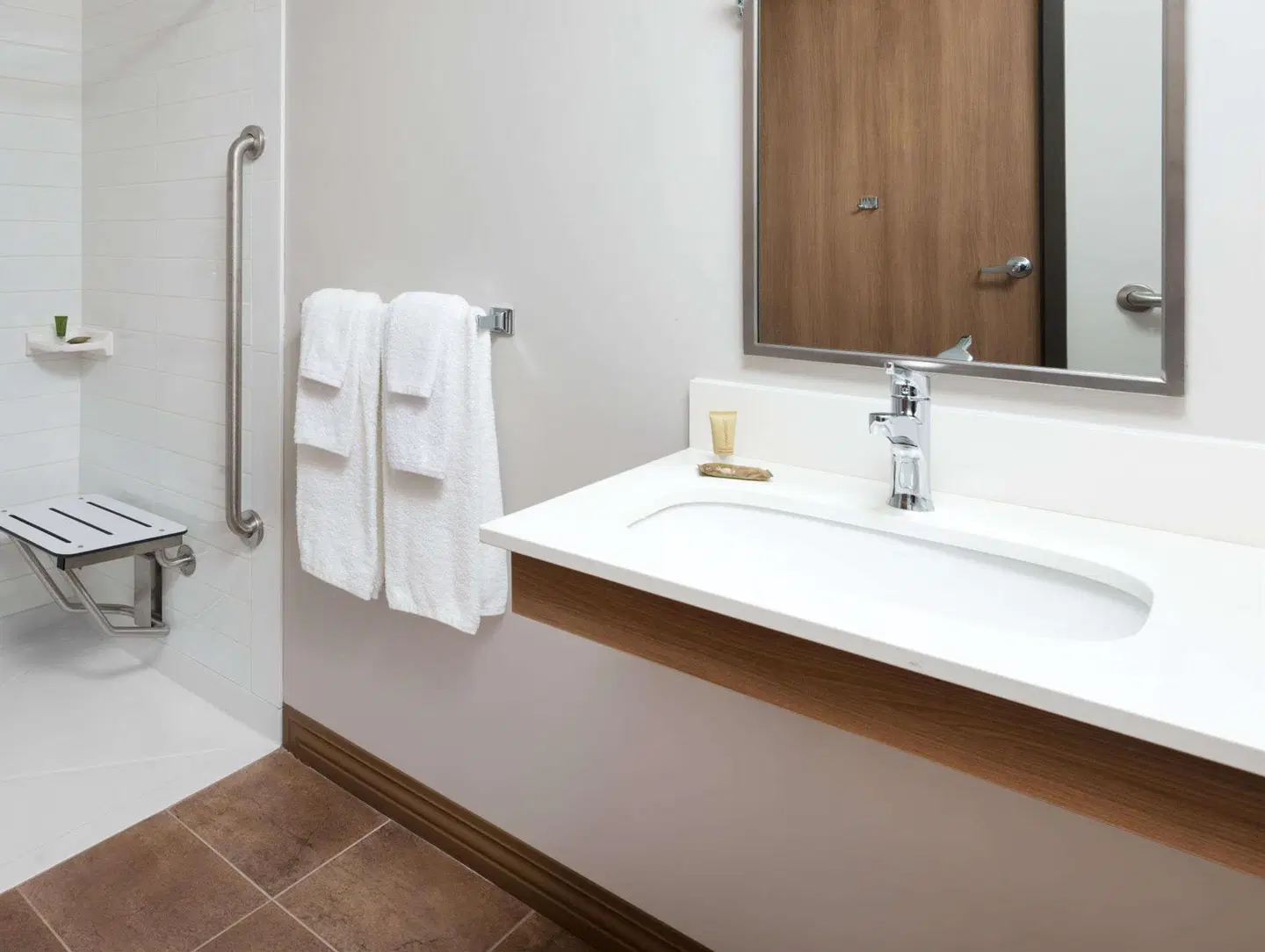 Microtel Inn & Suites by Wyndham Sudbury Badezimmer