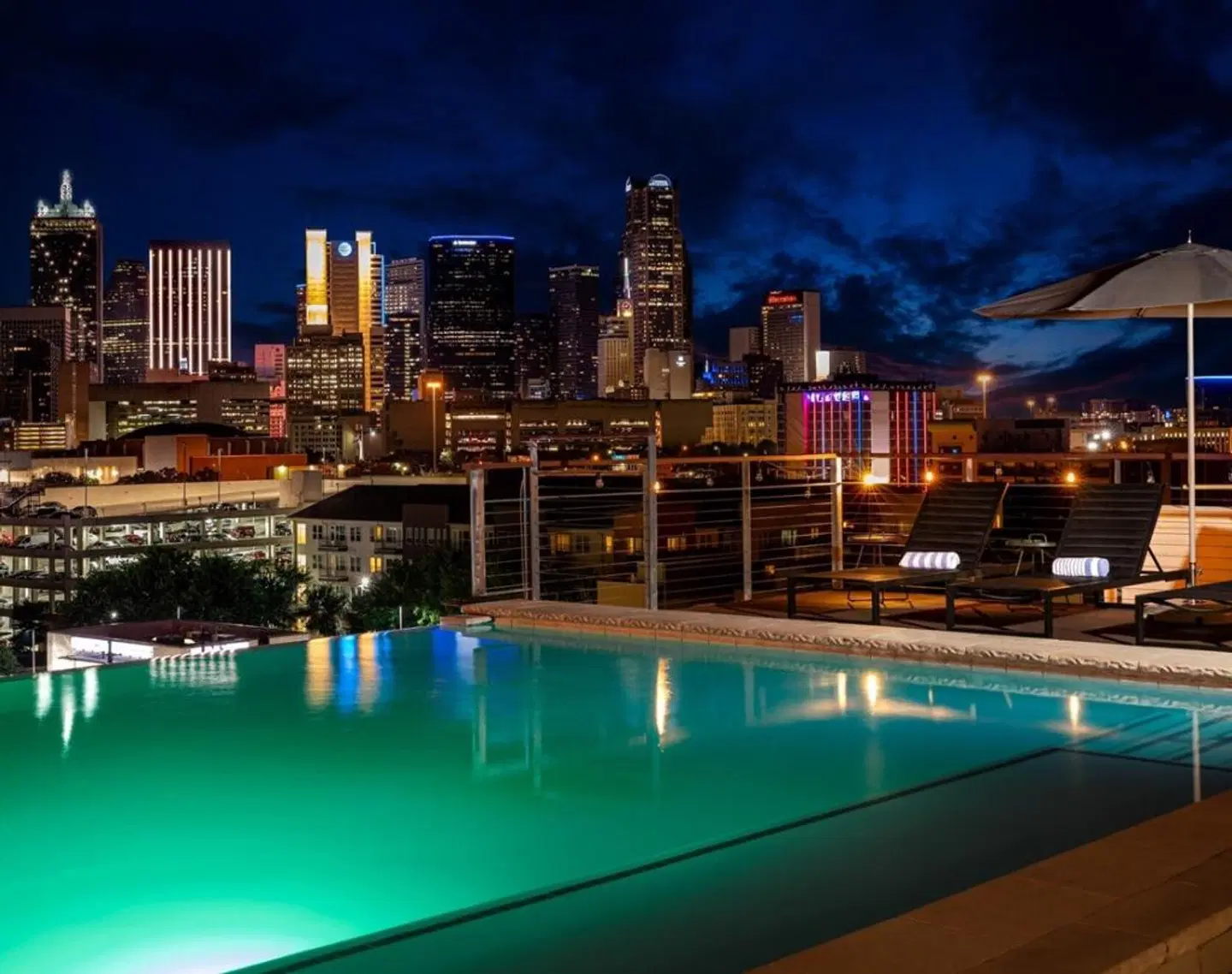 Canvas Hotel Dallas OUTDOOR_POOL