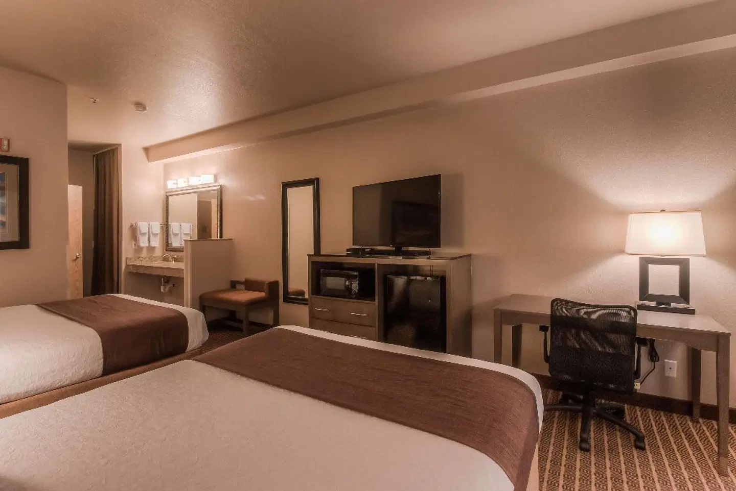Best Western PLUS Lincoln Inn ROOM_EXAMPLE