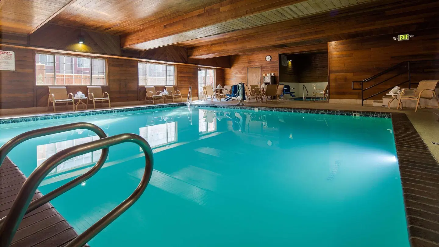 Best Western Plus Meridian Hallenbad