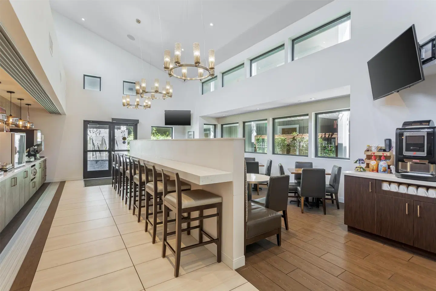 Best Western PLUS Stevenson Manor Bar