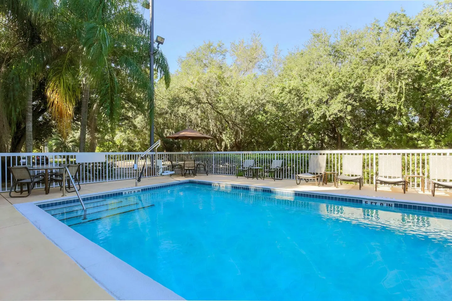 Fairfield by Marriott Inn & Suites Tampa Brandon OUTDOOR_POOL