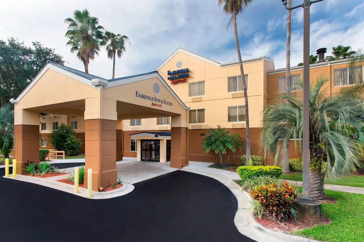 Fairfield by Marriott Inn & Suites Tampa Brandon EXTERIOR