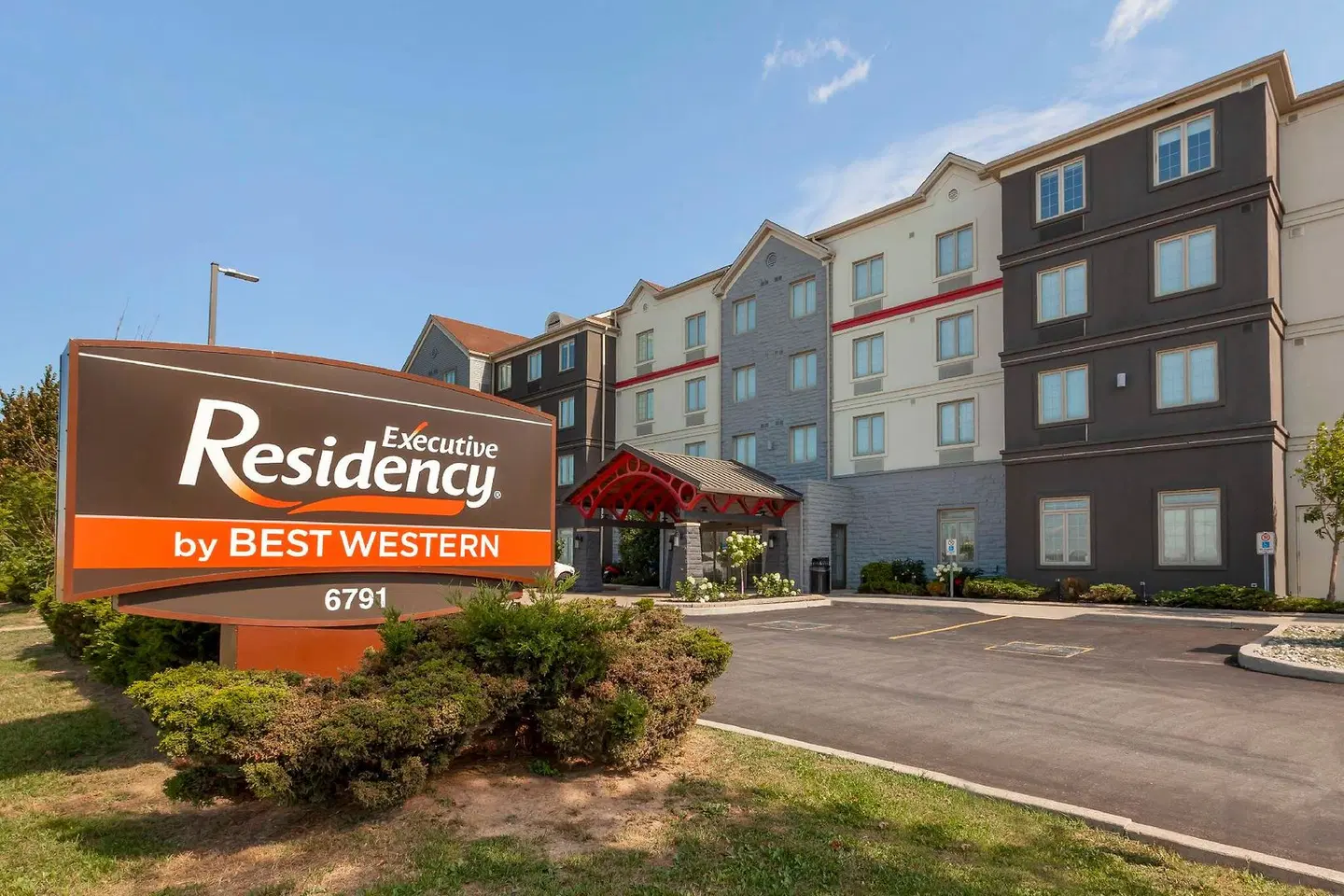 Executive Residency by Best Western Toronto-Mississauga EXTERIOR