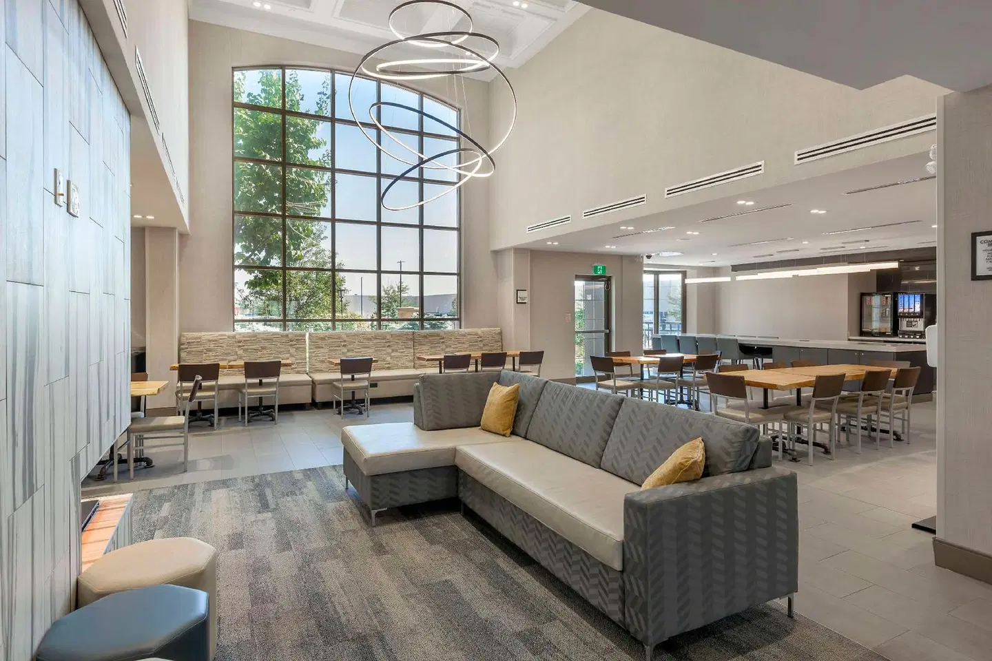 Executive Residency by Best Western Toronto-Mississauga LOUNGE_LOBBY