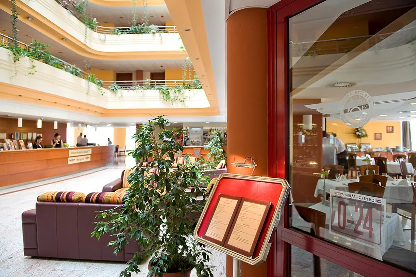 Airport-Hotel Budapest LOUNGE_LOBBY