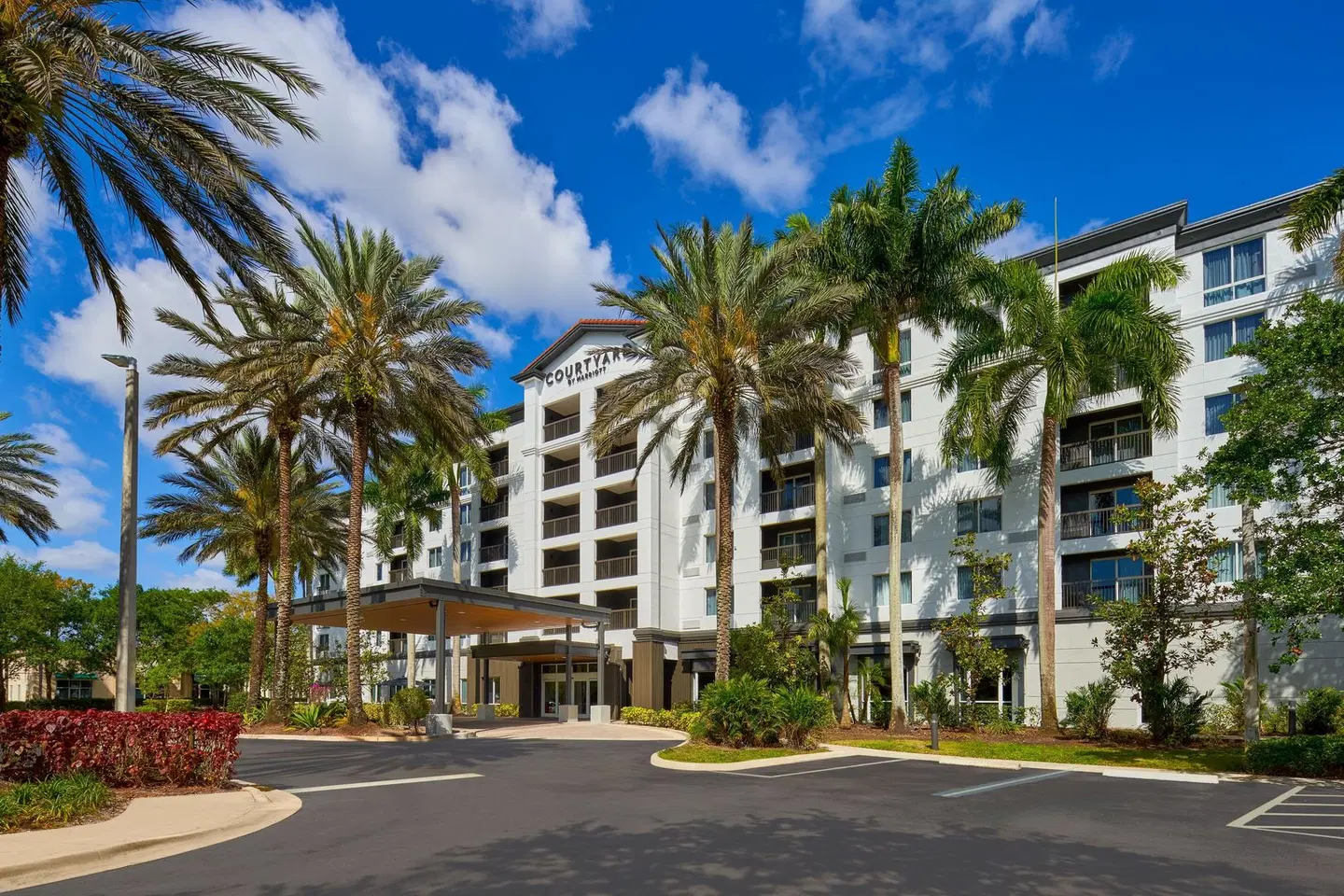 Courtyard by Marriott Fort Lauderdale Weston EXTERIOR