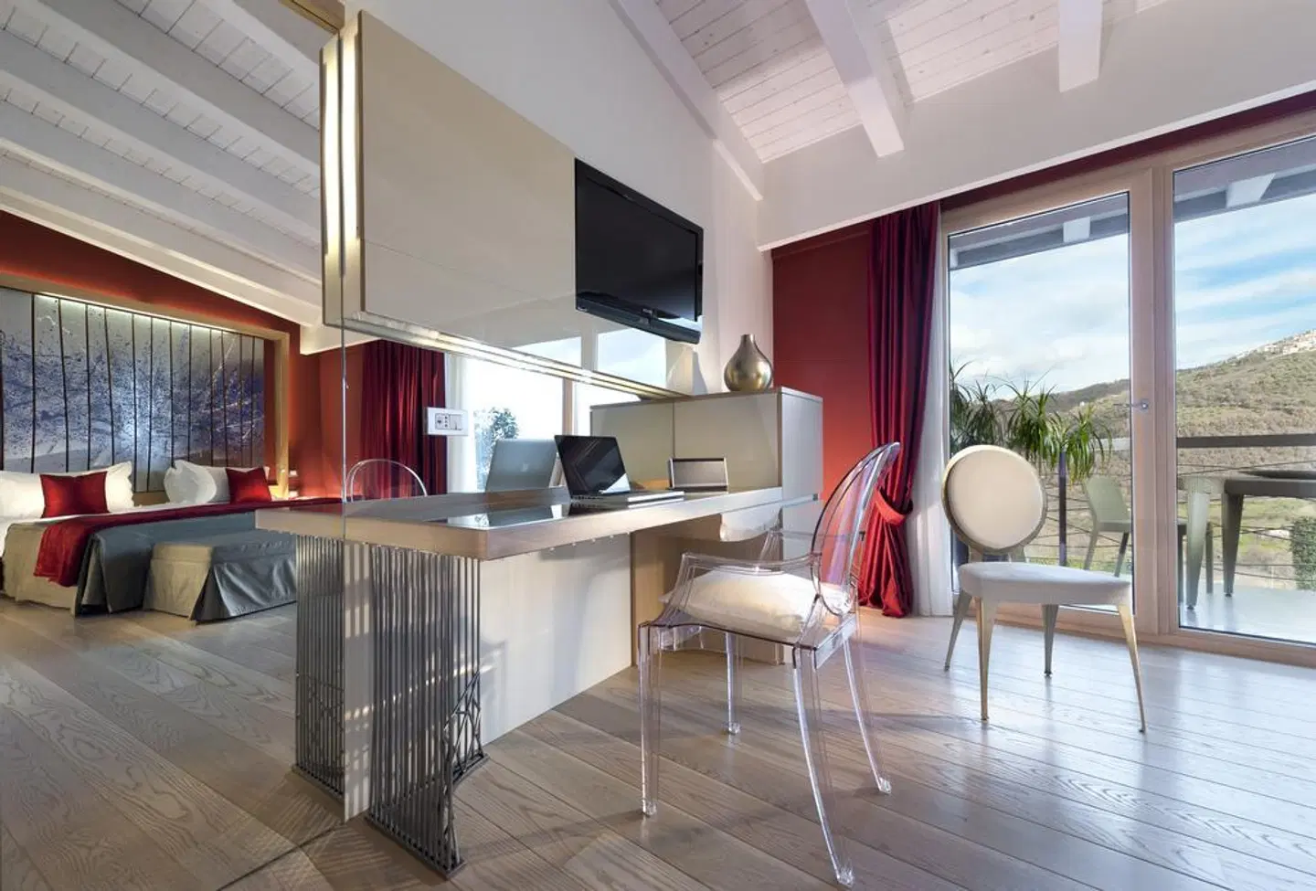 Bouganville ROOM_EXAMPLE