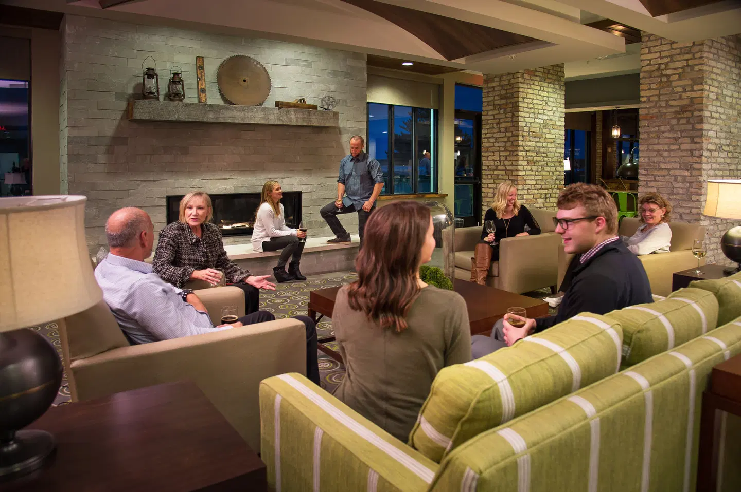 Hotel Indigo Traverse City by IHG LOUNGE_LOBBY