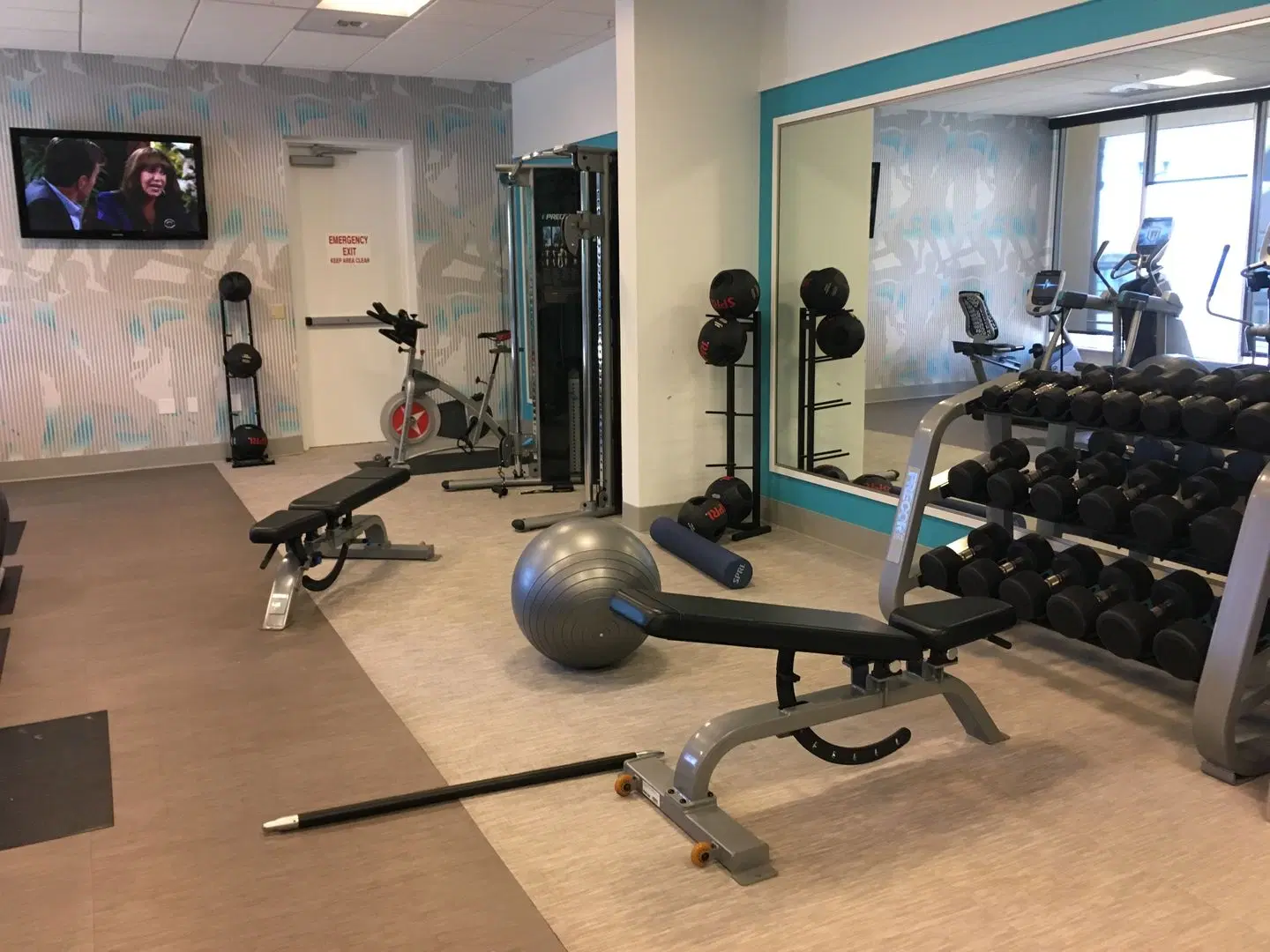 Crowne Plaza Hotel Ventura Beach by IHG SPORTS_AND_LEISURE