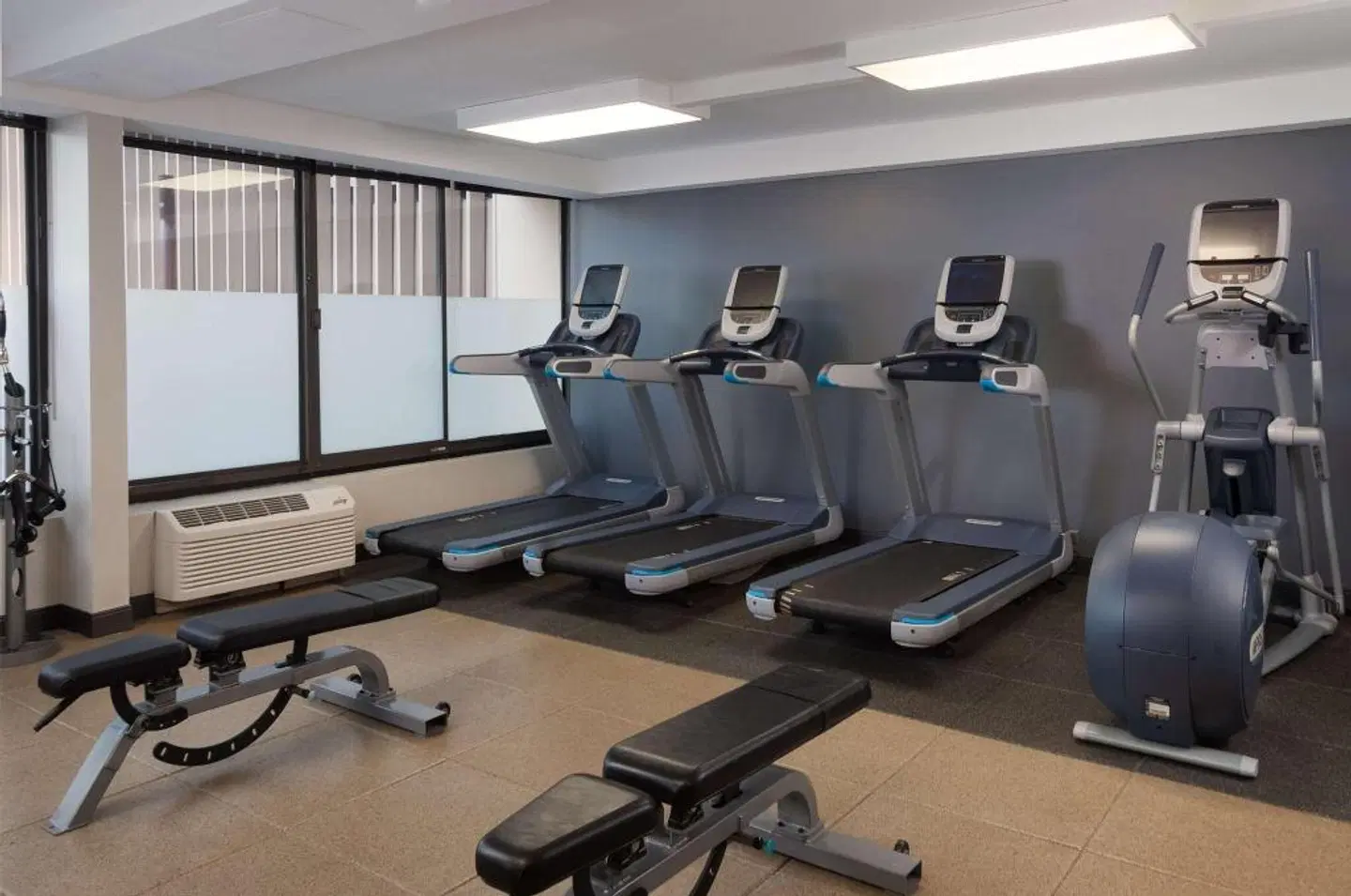 DoubleTree by Hilton Cleveland/Downtown Lakeside SPORTS_AND_LEISURE