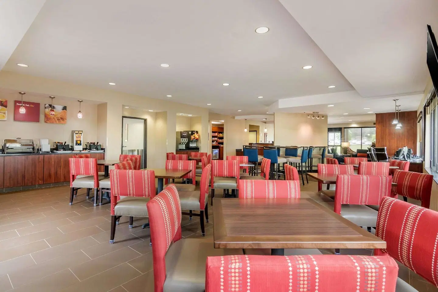 Comfort Suites Speedway - Kansas City Restaurant