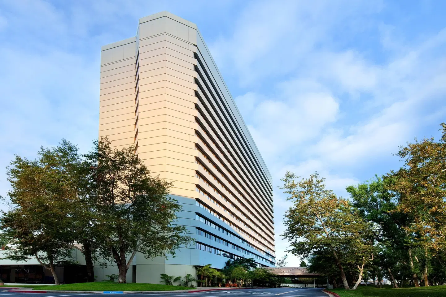 The Westin South Coast Plaza EXTERIOR