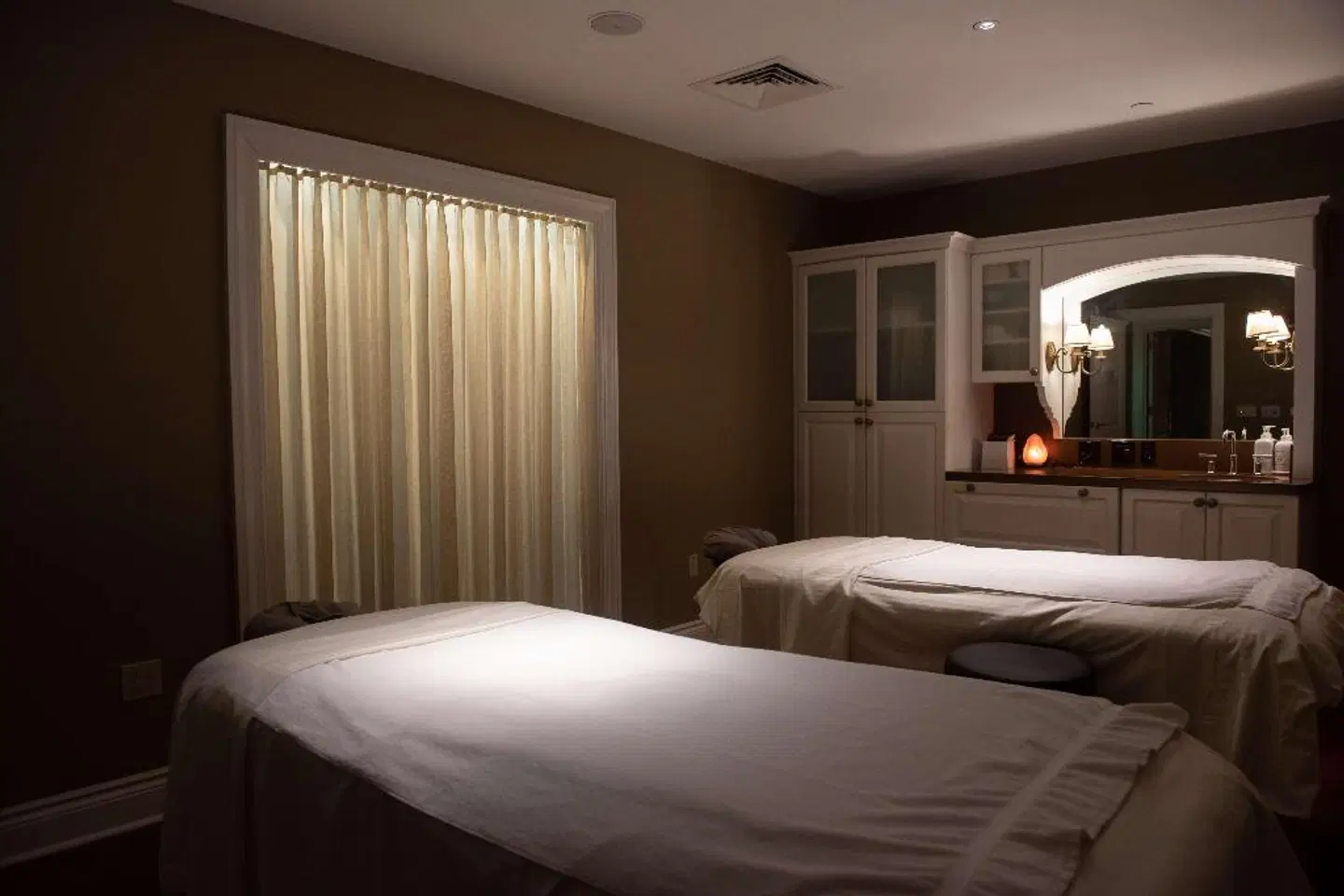 The Pfister ROOM_EXAMPLE