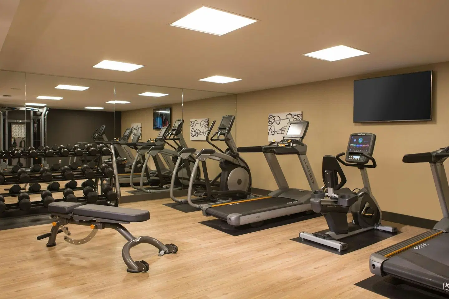 AC Hotel by Marriott Kansas City Westport SPORTS_AND_LEISURE