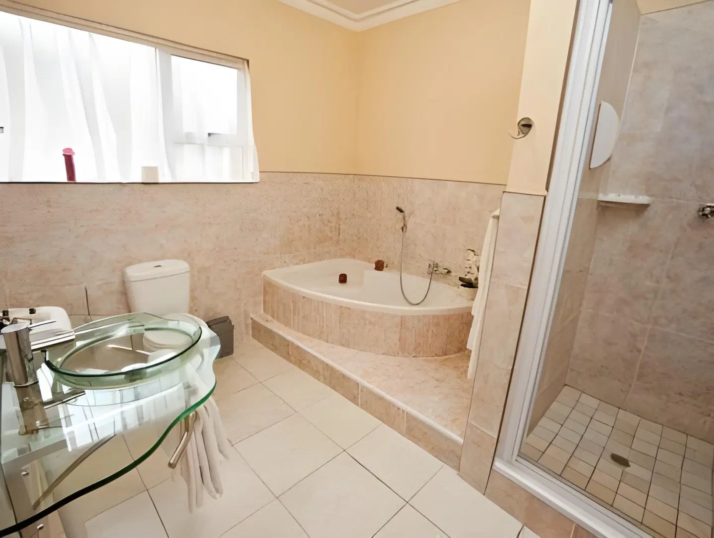 Adelante Lodge Badezimmer