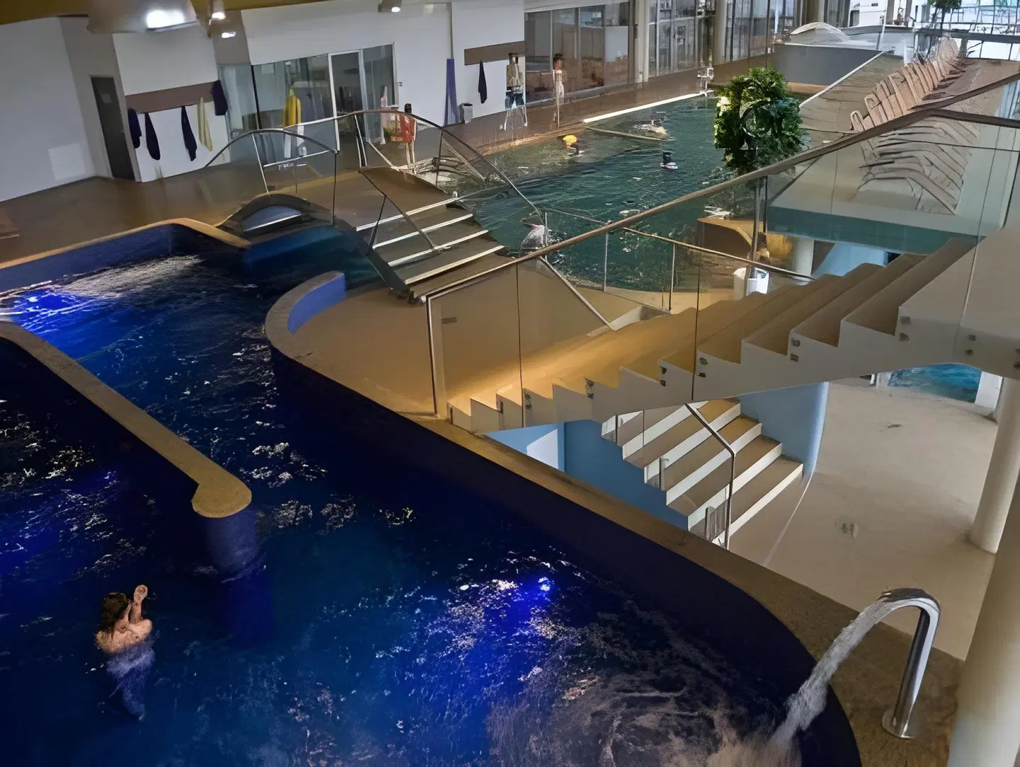 Aqva Hotel & Spa Hallenbad