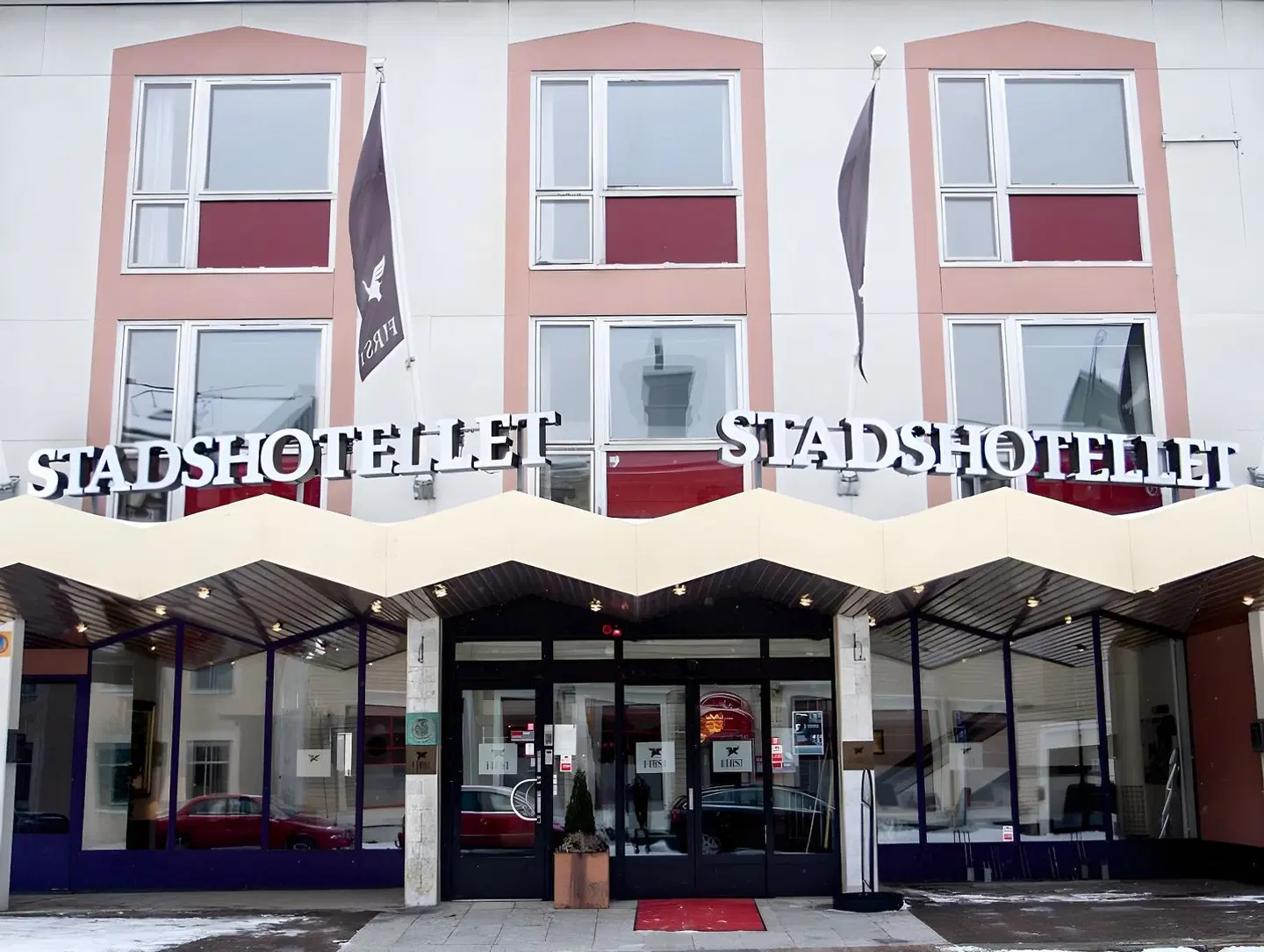 First Hotel Statt EXTERIOR