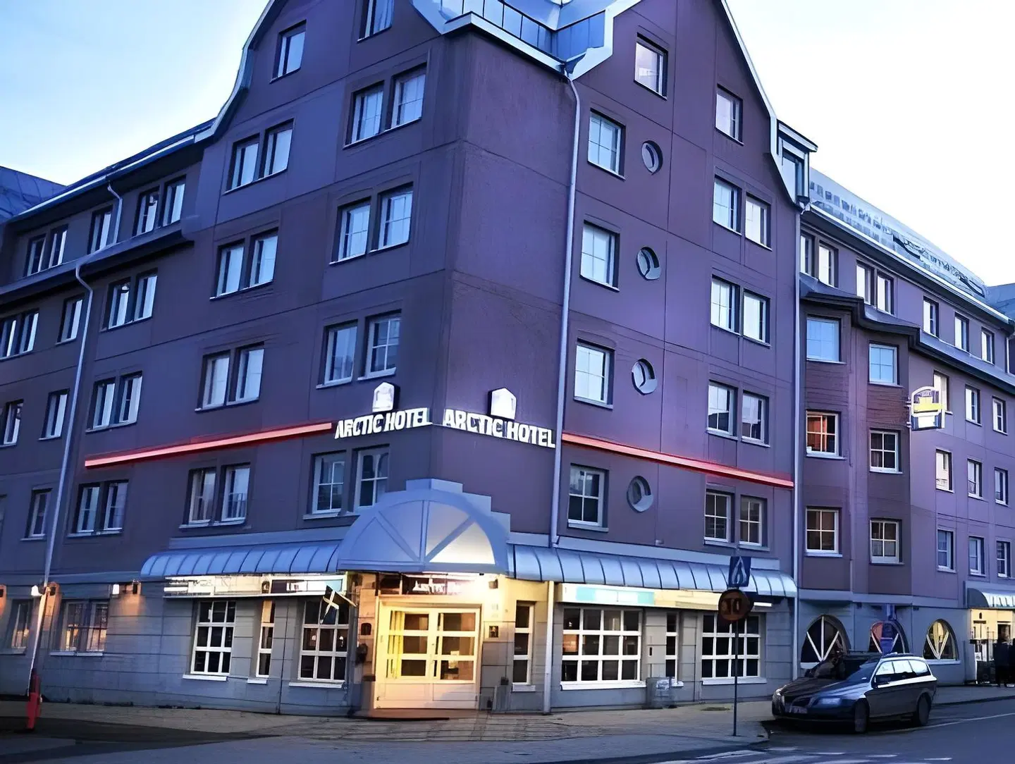 Comfort Hotel Arctic EXTERIOR