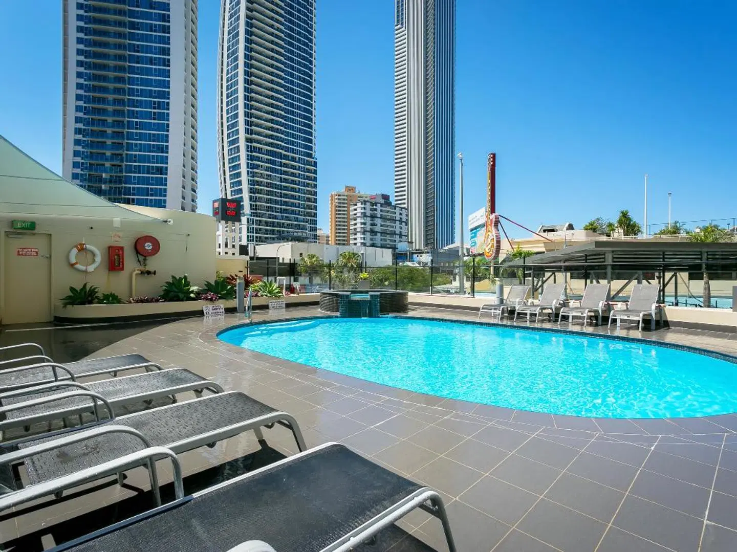 BreakFree Cosmopolitan OUTDOOR_POOL