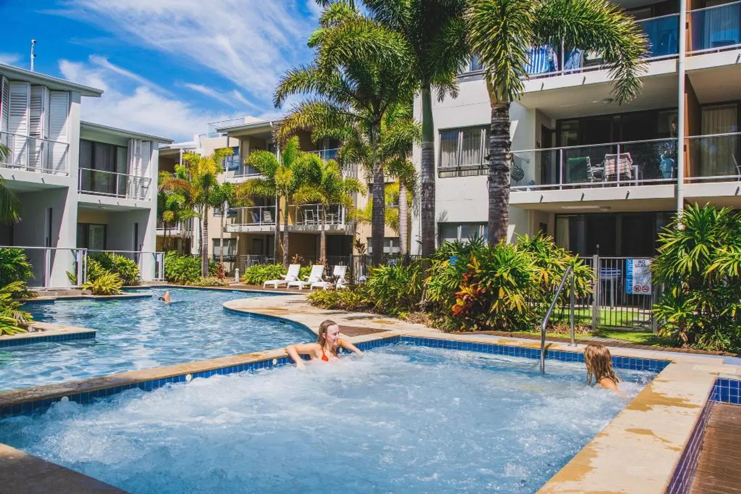 Sand Dunes Resort OUTDOOR_POOL