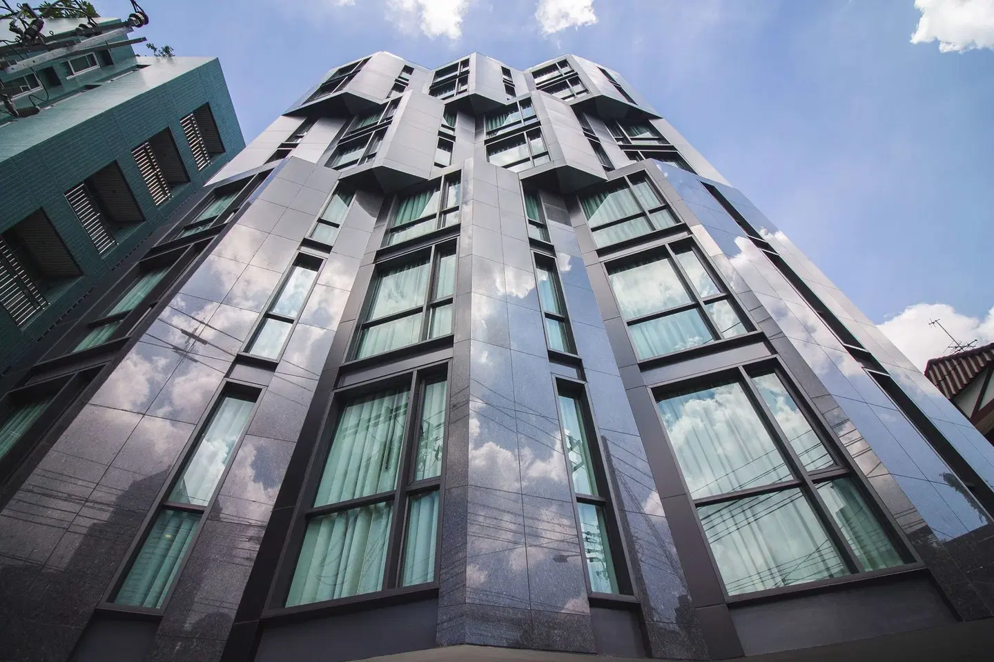 SureStay Plus Hotel by Best Western Sukhumvit 2 EXTERIOR