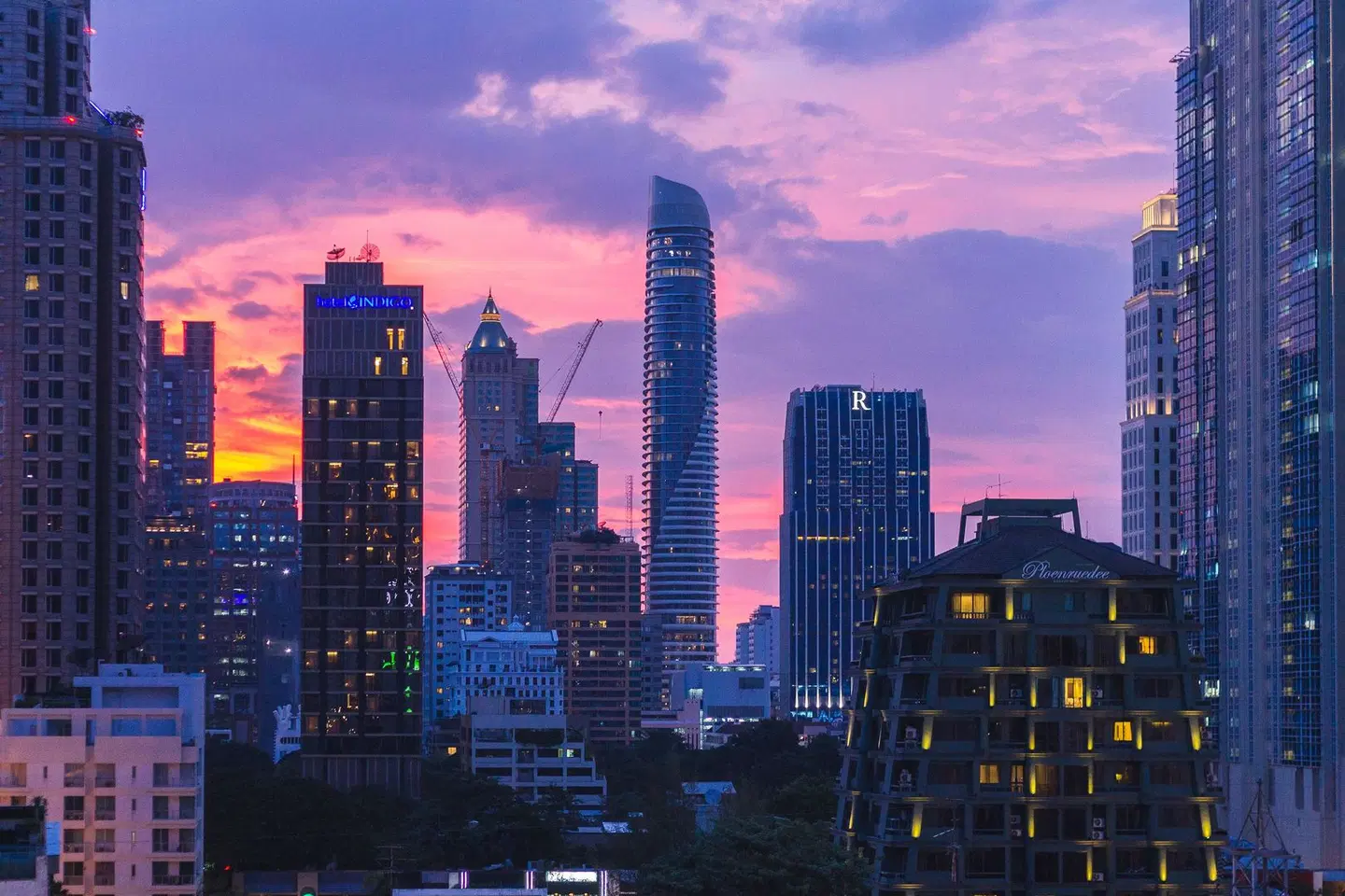SureStay Plus Hotel by Best Western Sukhumvit 2 EXTERIOR