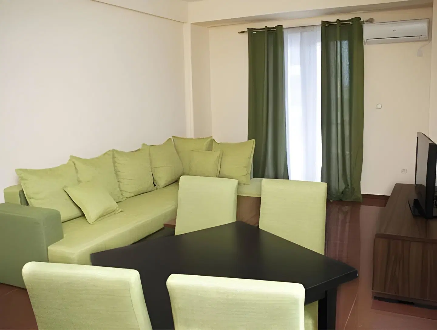 Novi ROOM_EXAMPLE