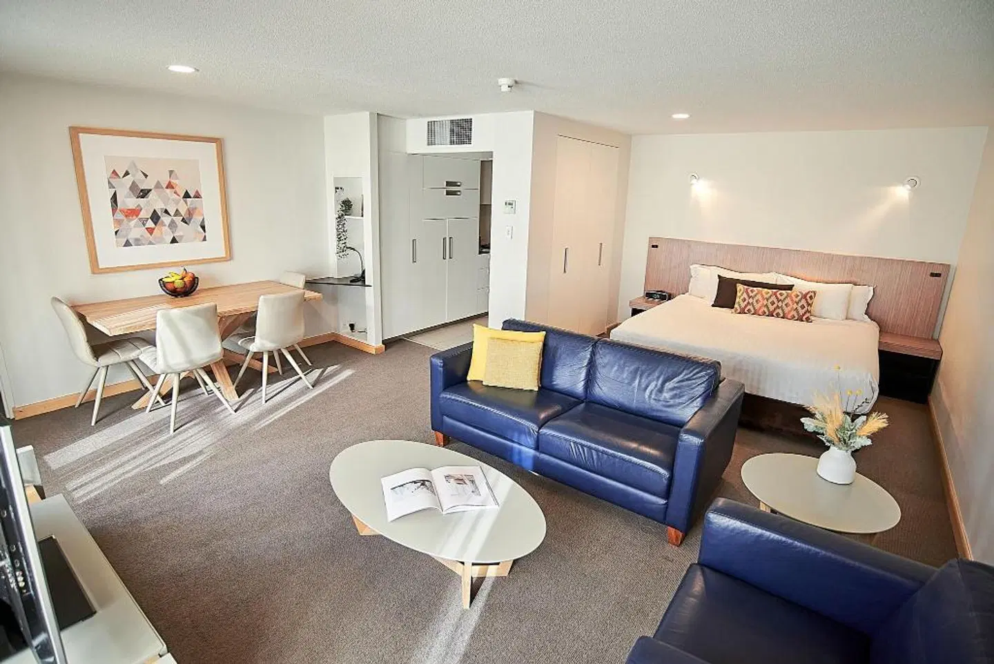 Salamanca Inn ROOM_EXAMPLE