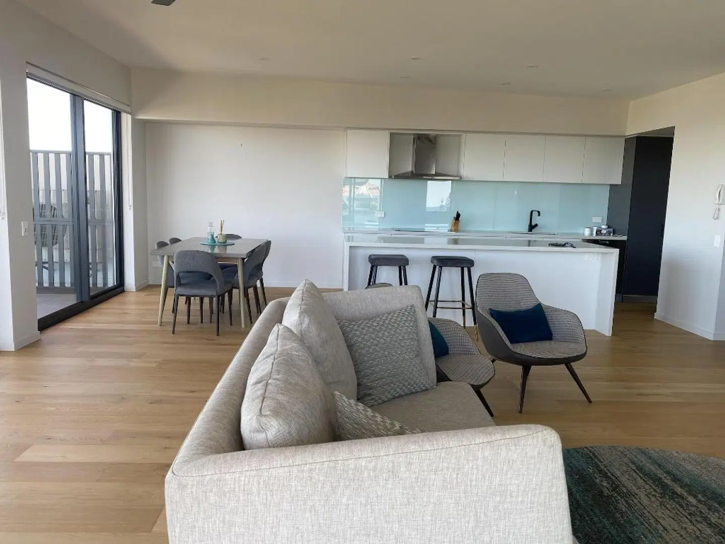 Hedge Apartments by CLLIX ROOM_EXAMPLE