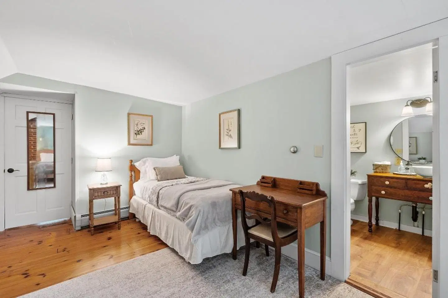 Inn On Golden Pond ROOM_EXAMPLE