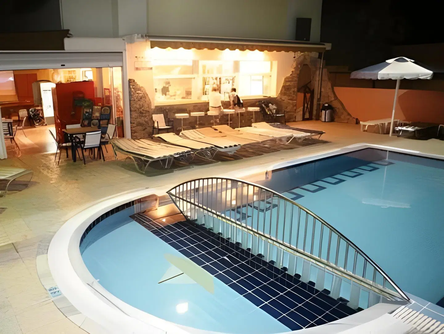 Panorama Studios Hallenbad