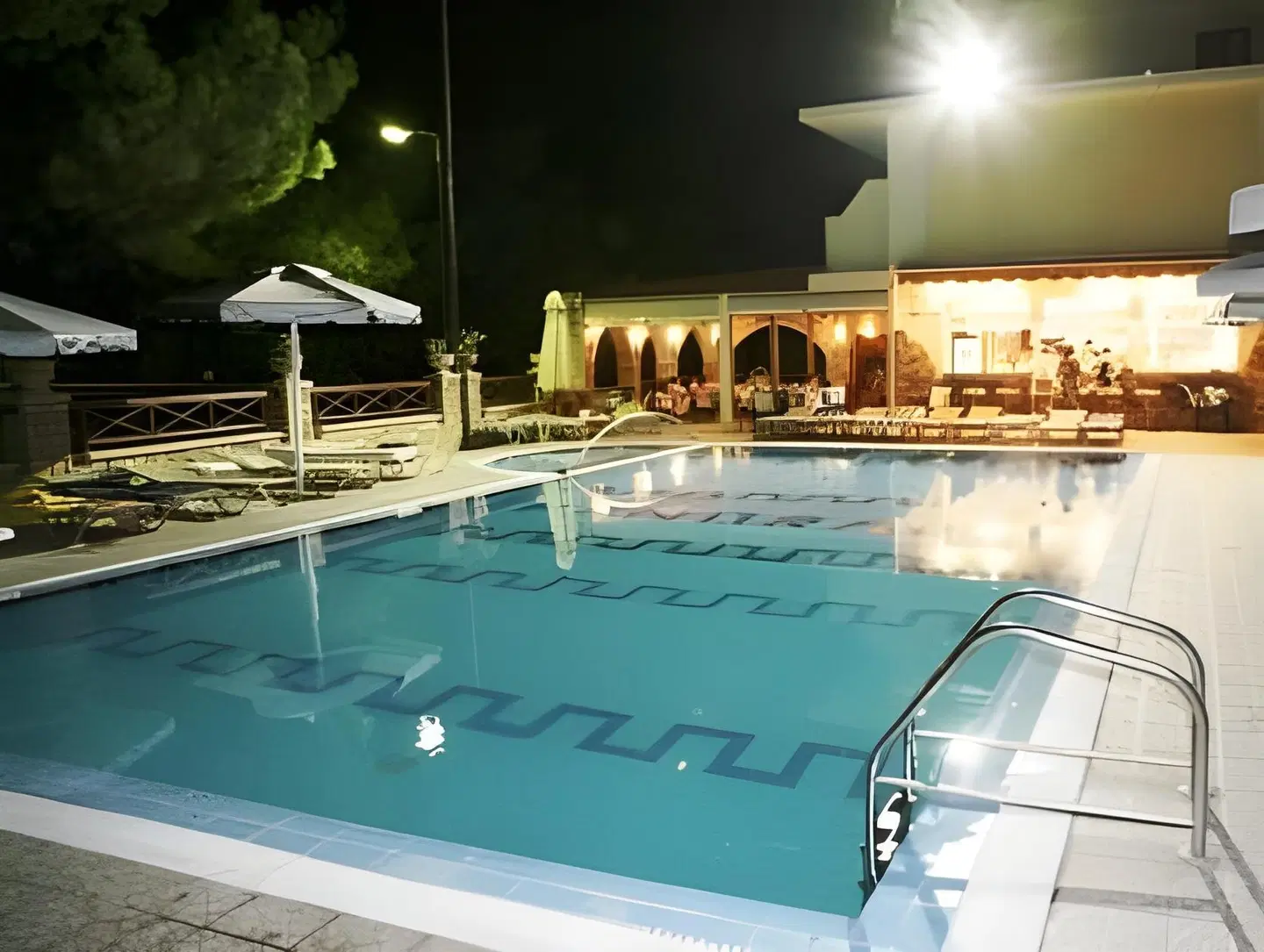 Panorama Studios OUTDOOR_POOL