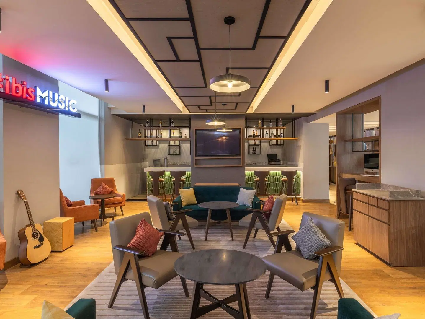 ibis Mumbai Airport LOUNGE_LOBBY